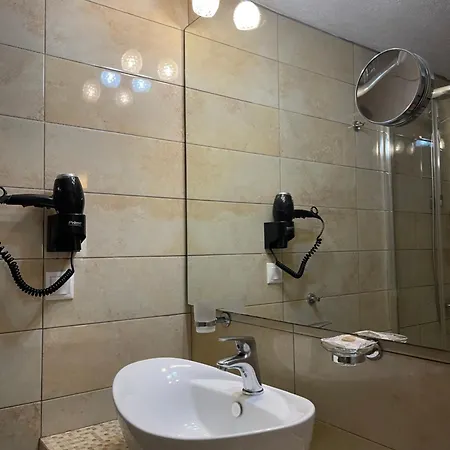 Armenos 伊里斯斯